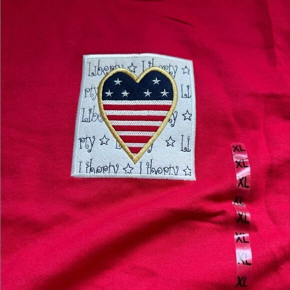 Vintage American/ Patriotic crew neck NWT - Picture 2 of 3